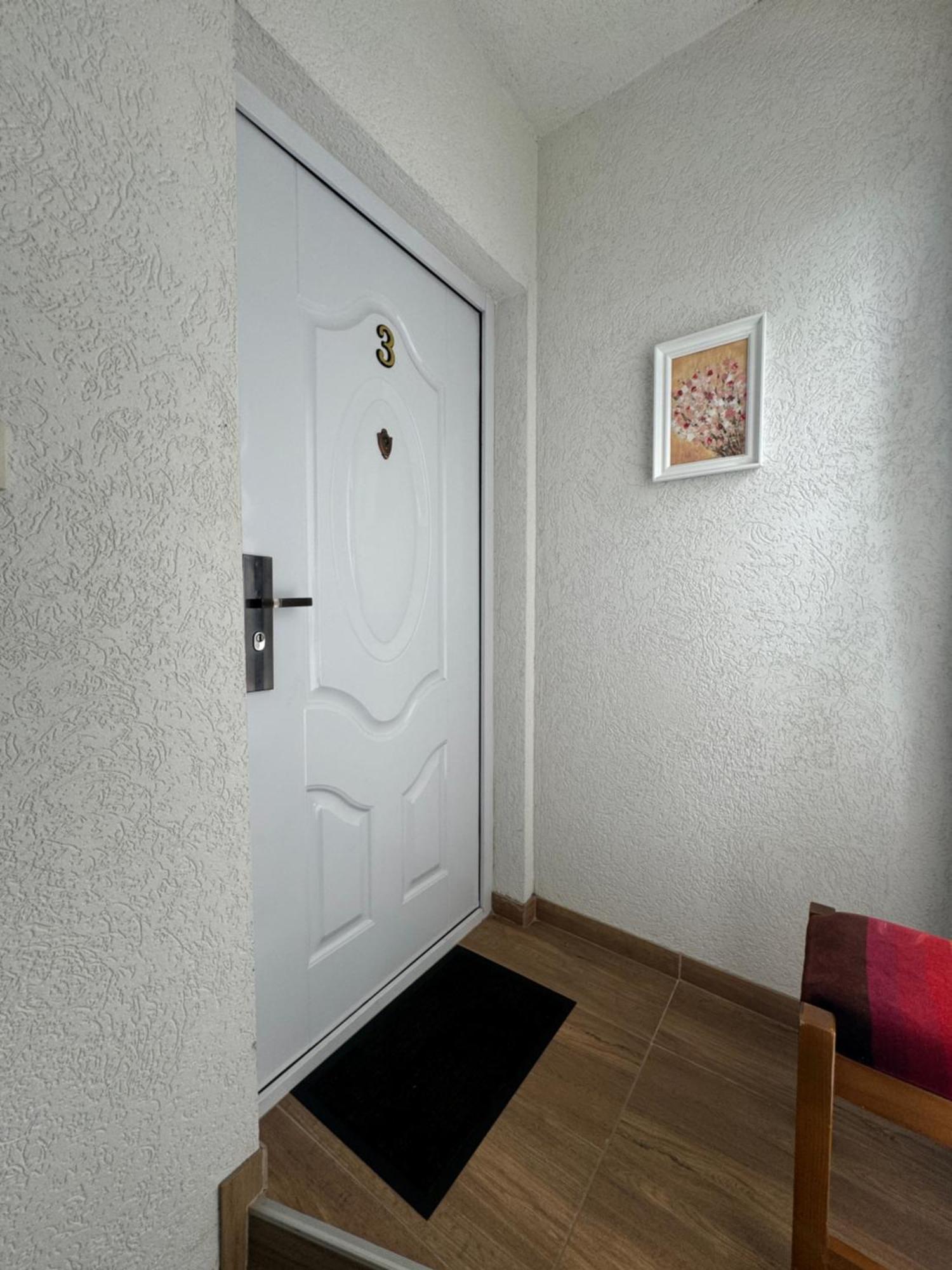Apartmani 23 Novi Pazar Exteriör bild